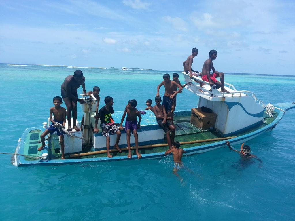 Rip Tide Vacation Inn, K.Guraidhoo Гурайдо Экстерьер фото